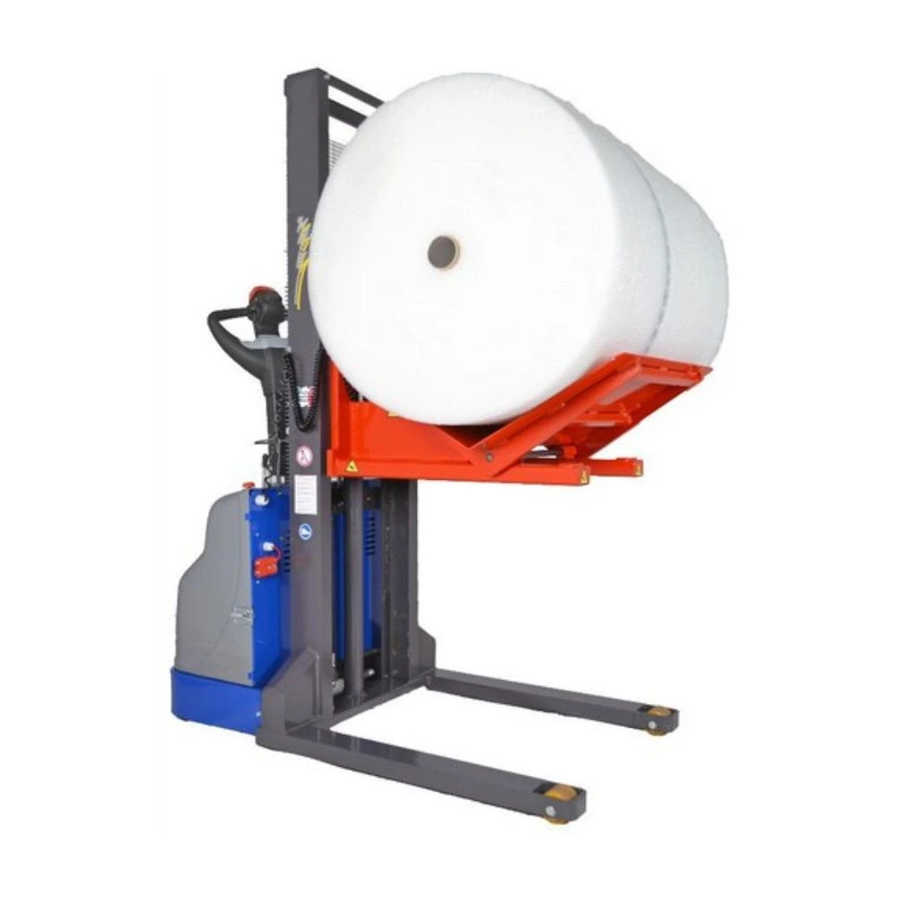 Carrello con culla ribaltabile a V per movimentazione coils in sicurezza