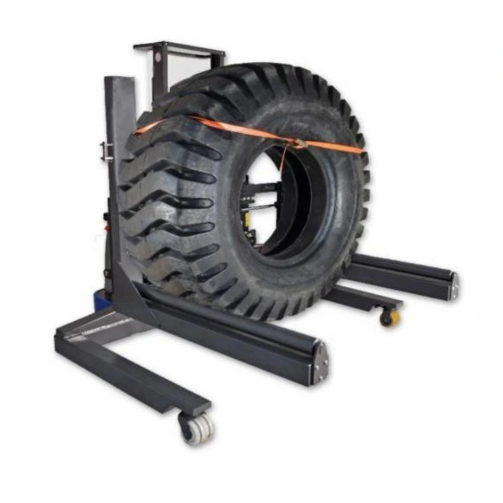 Carrello per movimentazione pneumatici extra-large