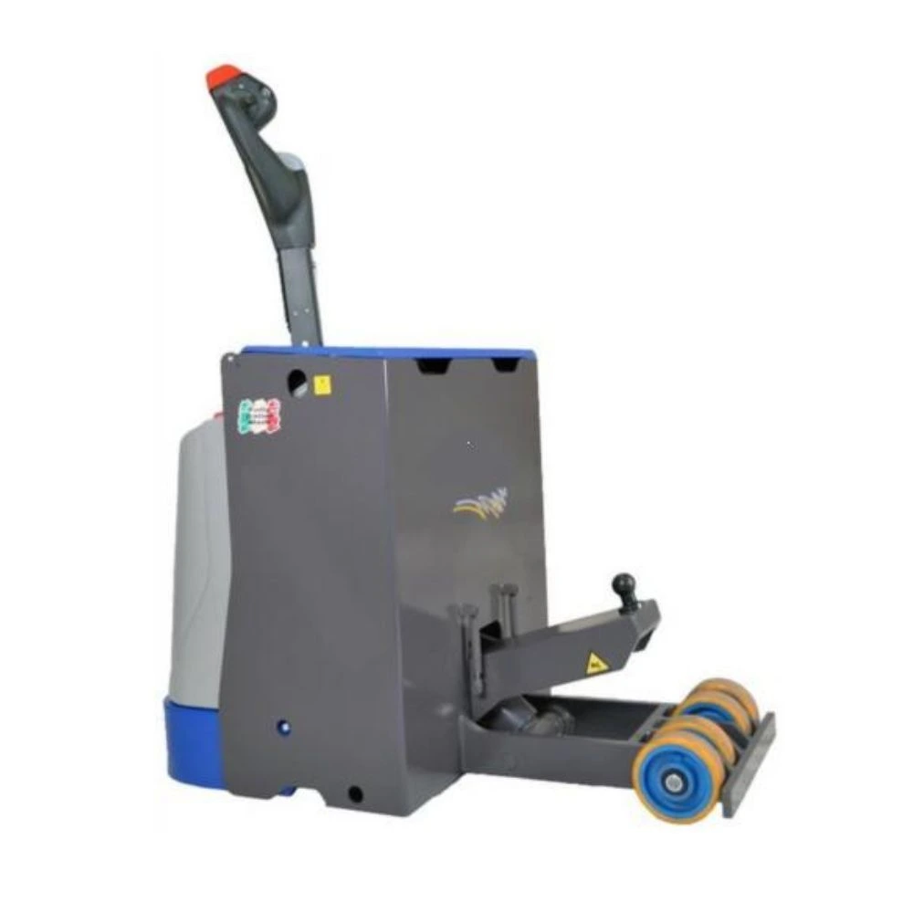 Trainatore con gancio traino speciale