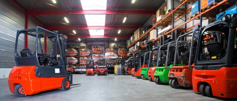 Qual è il vantaggio di avere un unico partner nel noleggio di attrezzature per la logistica?