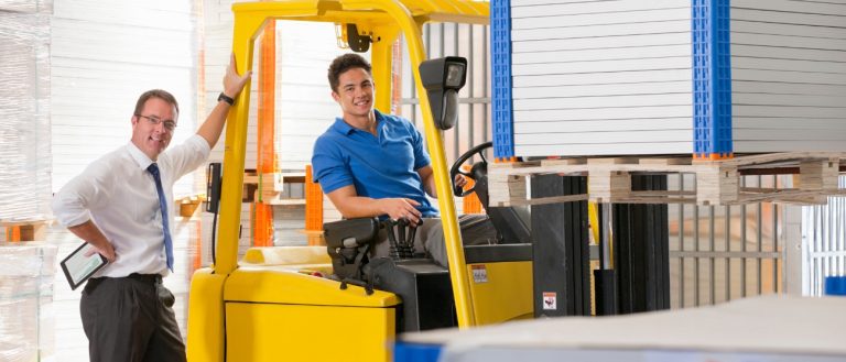 Noleggio carrelli elevatori Logcenter: scegli tu la rata e sblocca i servizi che ti servono